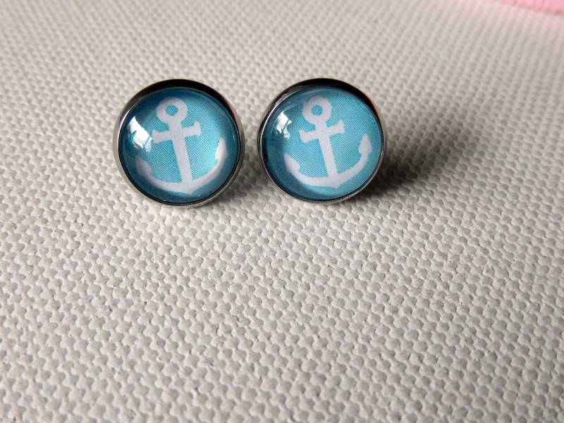 Anker Ohrstecker 12 Mm in Hellblau, Cabochon 304 Edelstahl, Maritime Anker Ohrstecker 12 Mm in Hellblau, Cabochon 304 Edelstahl, Maritime von KielerArt