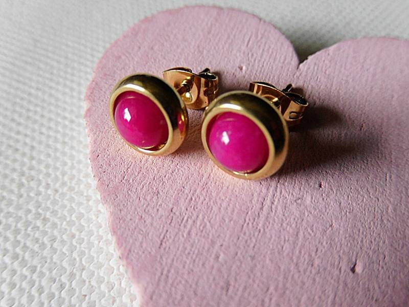 Goldfarbene Jade Ohrstecker 6 Mm, 304 Edelstahl Ohrstecker, Mit Pinkfarbenem Cabochon, Minimalistisch Und Schön Goldfarbene Jade Ohrstecker 6 Mm, 304 Edelstahl Ohrstecker, Mit Pinkfarbenem Cabochon, Minimalistisch Und Schön von KielerArt