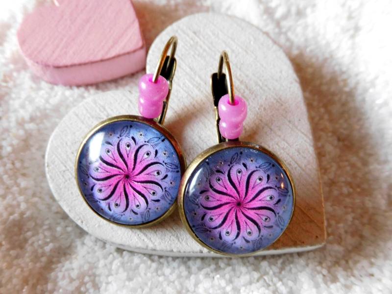 Ohrring Brisur Bronze, Cabochon Ohrringe Mit Blüten Mandala, Bunt, 16 Mm Klappohrringe, Boho, Hippie Ohrring Brisur Bronze, Cabochon Ohrringe Mit Blüten Mandala, Bunt, 16 Mm Klappohrringe, Boho, Hippie von KielerArt