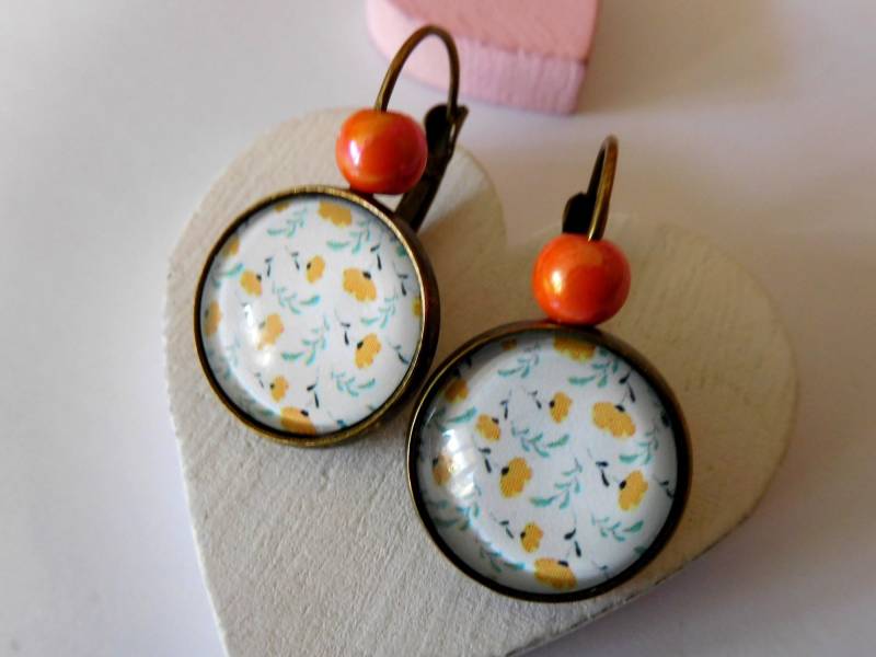 Ohrring Brisur Bronze 16 Mm Mit Frühlingshaftem Blüten Design von KielerArt