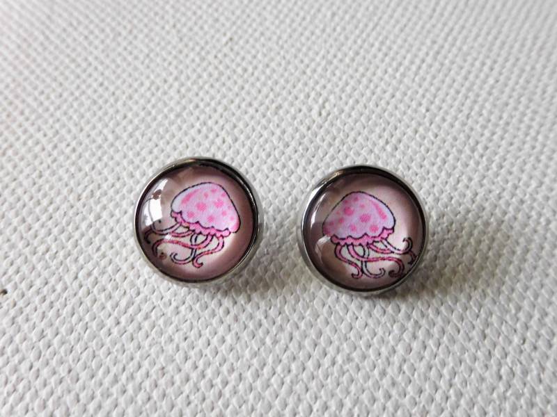 Ohrstecker Mit Rosa Quallen, 12 Mm, 304 Edelstahl Meerestieren Ohrstecker Mit Rosa Quallen, 12 Mm, 304 Edelstahl Meerestieren von KielerArt