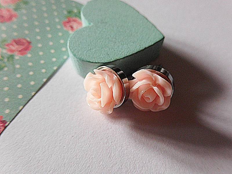 Rosa Rosen Ohrstecker 8 Mm, 304 Edelstahl Ohrstecker, Zeitloser Ohrschmuck Mit Harz von KielerArt