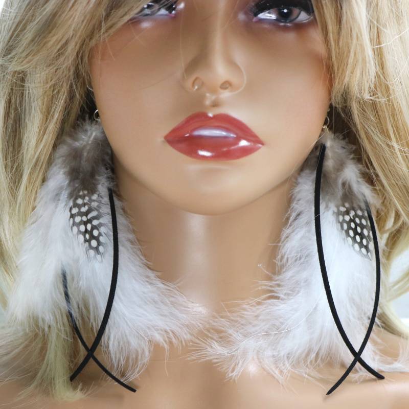 Boho Feder Ohrringe Weiß Gesprenkelte Fasan-Feder Mit Leder von KierbetsDesigns
