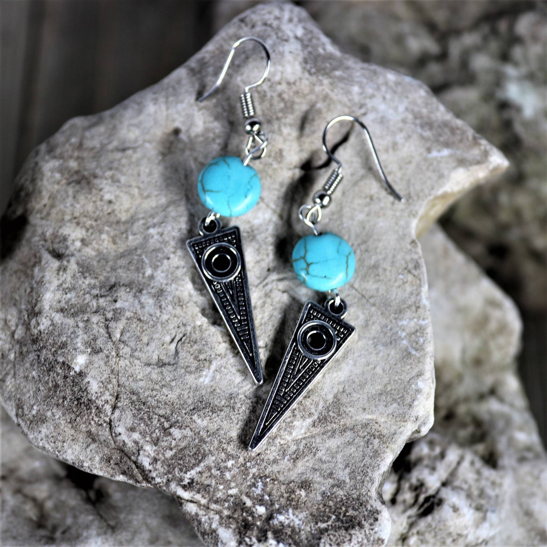 Türkis Dreieck Ohrringe Western Boho Stil von KierbetsDesigns