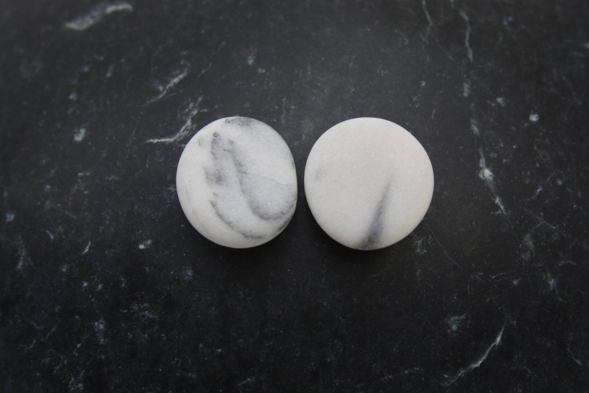 Naturschmuck Ohrstecker Mit Kieselstein Naturschmuck Ohrstecker Mit Kieselstein von Kieselschmuck