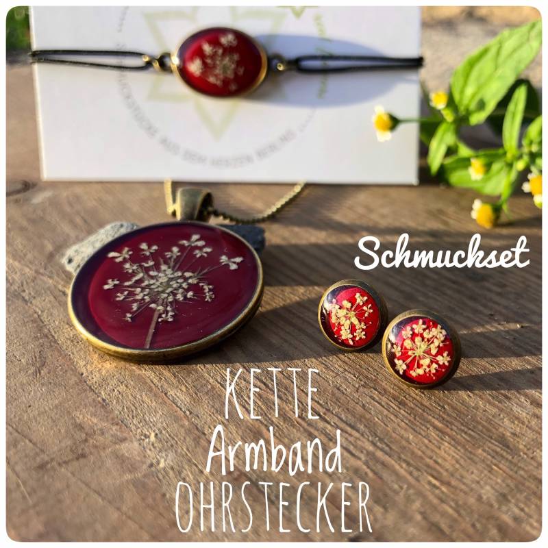 Schmuckset 3-Teilig Mit Echten "Wilde Möhre" Blüten Geschenkidee Von Herzen Halskette Armband Ohrstecker Weinrot Bronzefarben Geschenkset von Kiezelfen
