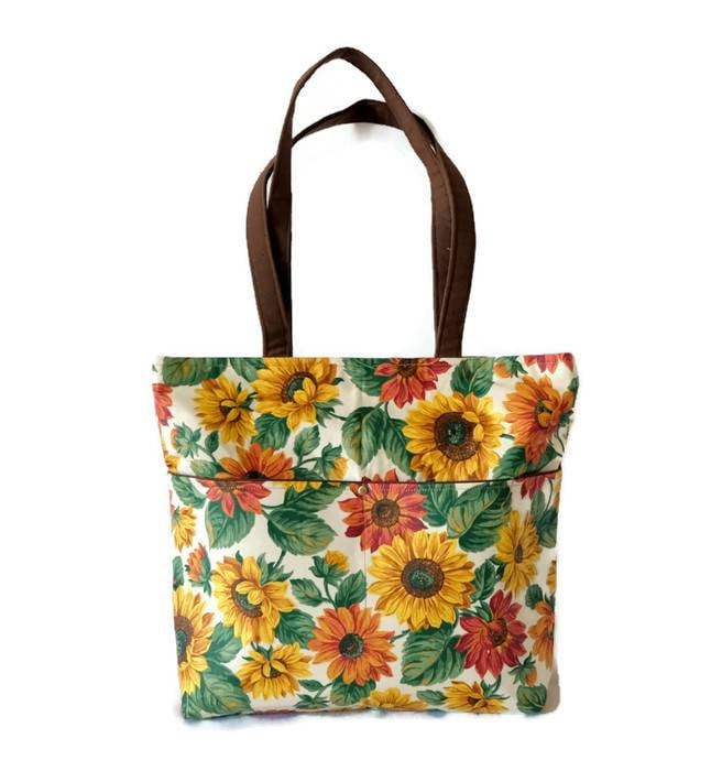 Gelbe Und Grüne Sonnenblumen-Einkaufstasche Mit Externen Slip-On-Taschen von KikayDesigns