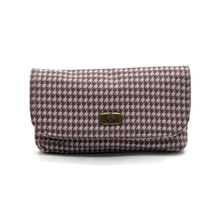 Rosa Hahnentritt Mini Clutch Mit Drehverschluss von KikayDesigns