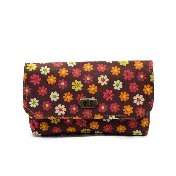 Rot Frühling Orange Floral Mini Clutch Geldbörse Mit Drehverschluss von KikayDesigns