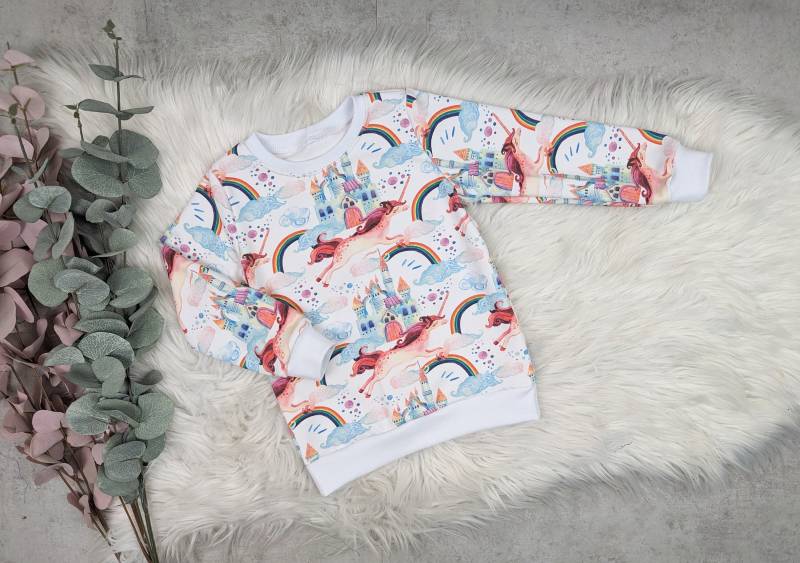 Sweatshirt Sweater Pullover Mädchen Einhörner Und Prinzessinenschloss, in Verschiedenen Größen von KikimoShop