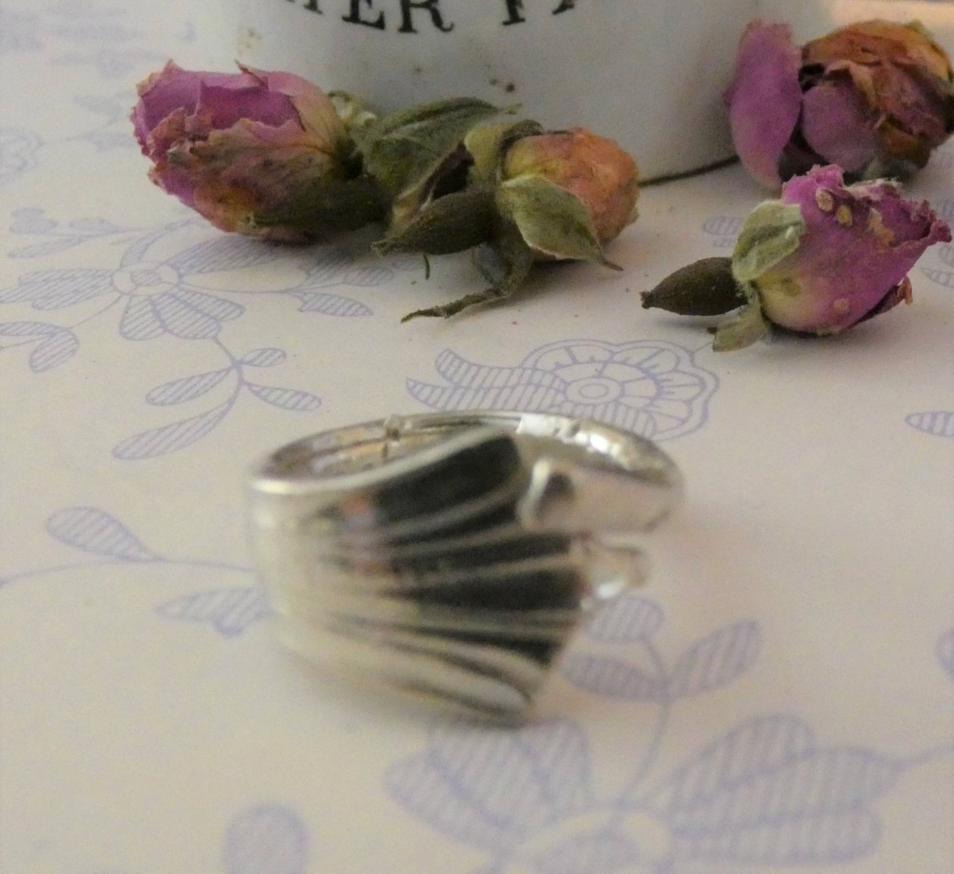 Silber Löffel Ring - Atemberaubende 1916 Shell Verziert Sheffield Hallmark Ungewöhnliche Antike Ringgröße J von KilianCellarDoor