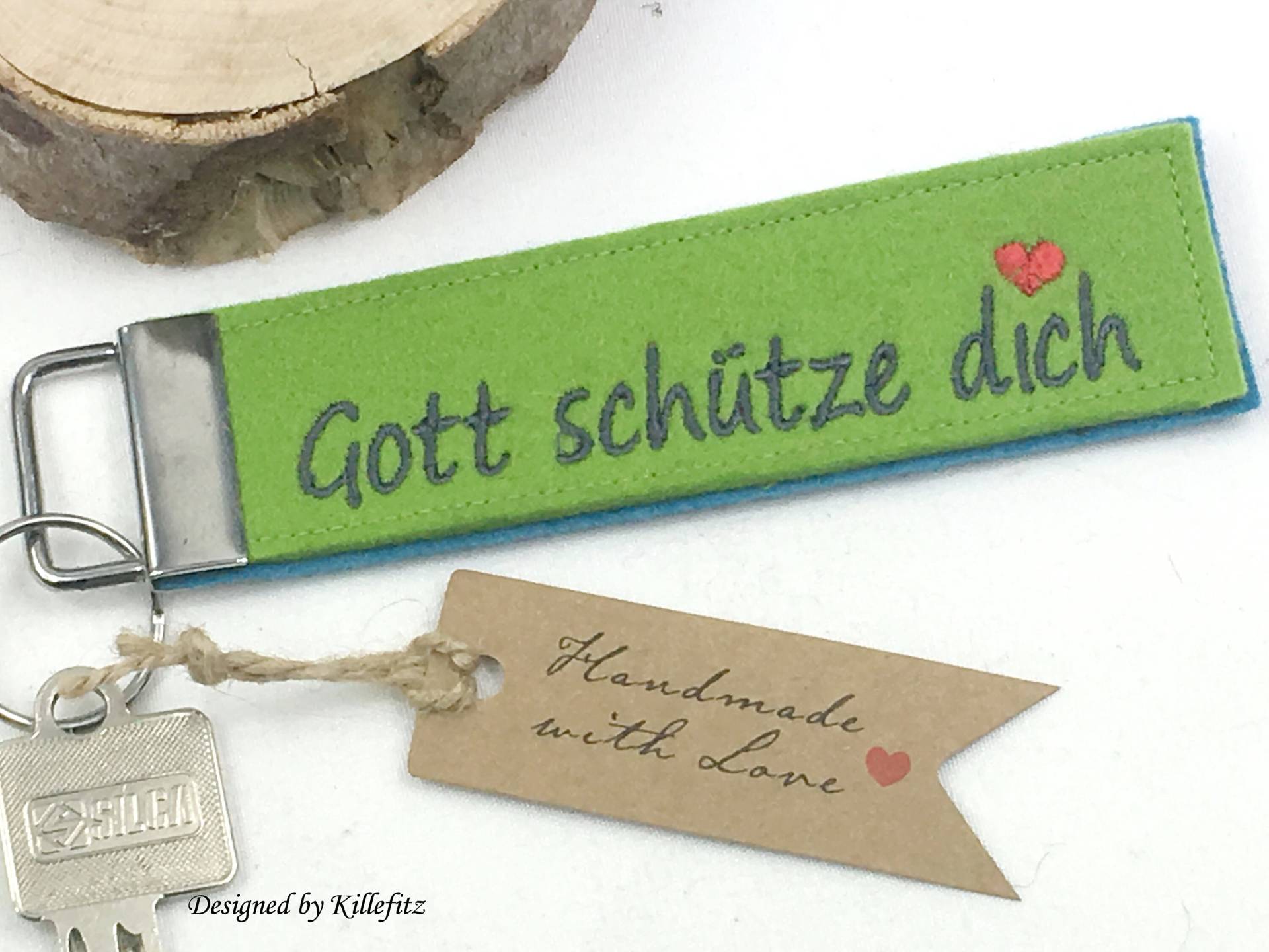 Bestickter Schlüsselanhänger/Filzanhänger "Gott Schütze Dich" Bestickter Schlüsselanhänger/Filzanhänger "Gott Schütze Dich" von KillefitzDesign