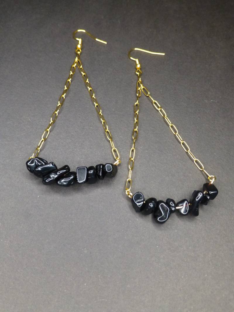 Auffällige Lange Hängeohrringe Gold An Gliederkette Mit Obsidiansplitter Fairy Gothic von KillefitzShop