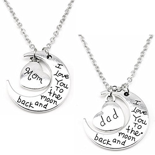 Kim Johanson Eltern Geschenkset *Ich Liebe Dich bis zum Mond und zurück* 2 x Halsketten in Silber für Mama & Papa inkl. Schmuckbeutel von Kim Johanson