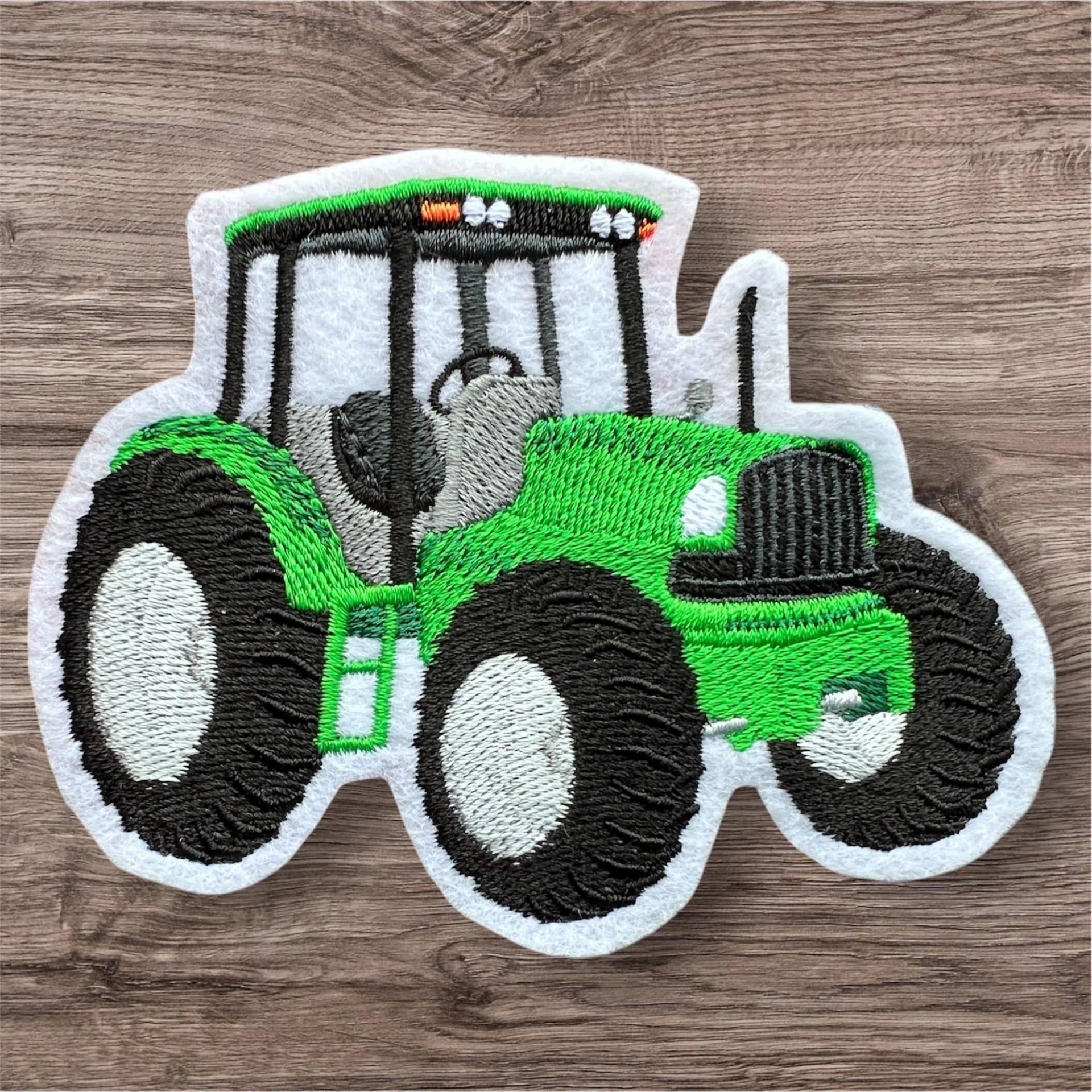 Aufnäher Traktor | # 94 Grün von KimKalvin
