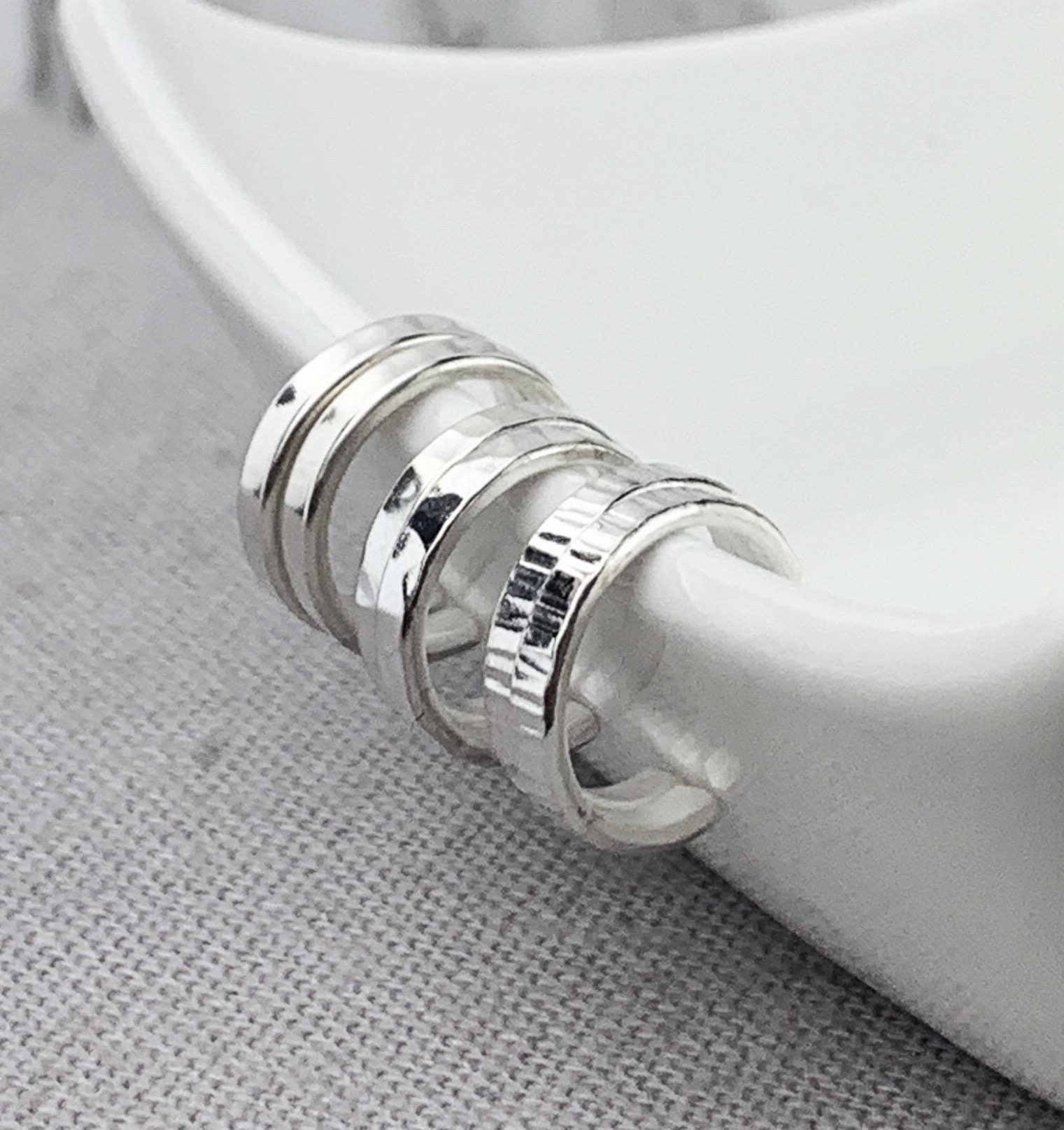 Kleine Creolen | Sterling Silber Huggie Ohrringe Minimalistisch von KimRyanJewellery