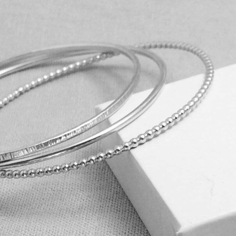 sterling Silber Armreif Set | Glatte, Lineare Und Perlenbesetzte Gehämmertes Armband Armreifen 925 30Th Geschenk Für Sie von KimRyanJewellery