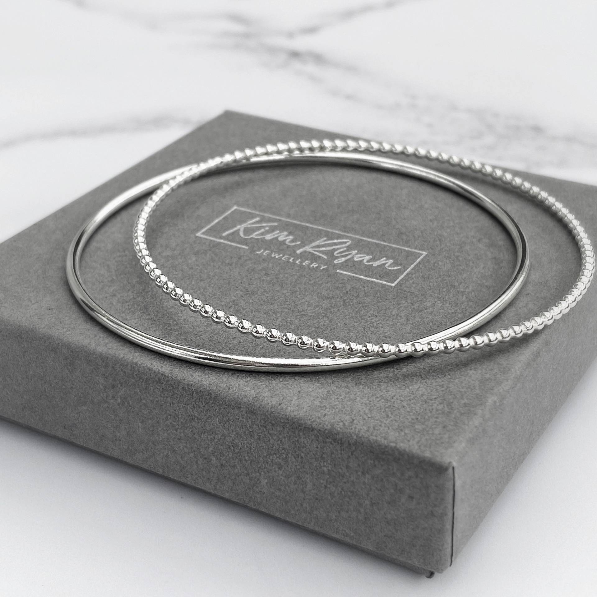 sterling Silber Armreifen | 2Er-Set Glatte Und Perlen Geschenke Für Sie von KimRyanJewellery