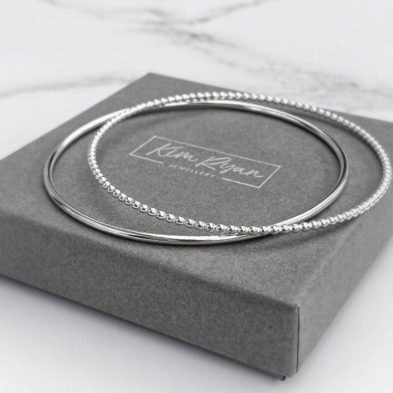 sterling Silber Armreifen | 2Er-Set Glatte Und Perlen Geschenke Für Sie sterling Silber Armreifen | 2Er-Set Glatte Und Perlen Geschenke Für Sie von KimRyanJewellery
