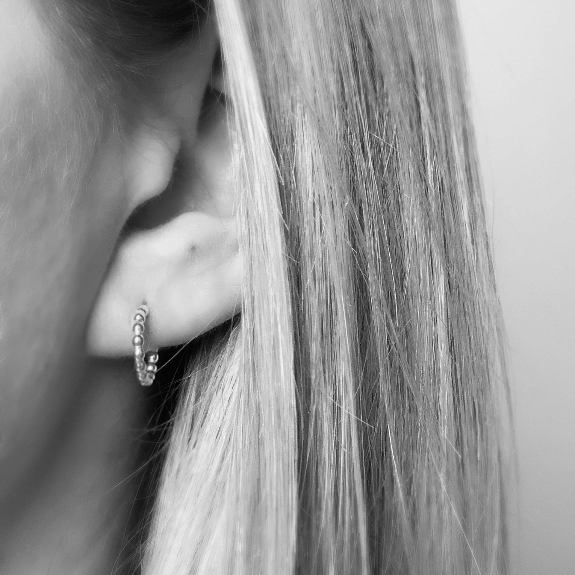sterling Silber Creolen | Kleine Huggie Ohrringe Perlen von KimRyanJewellery