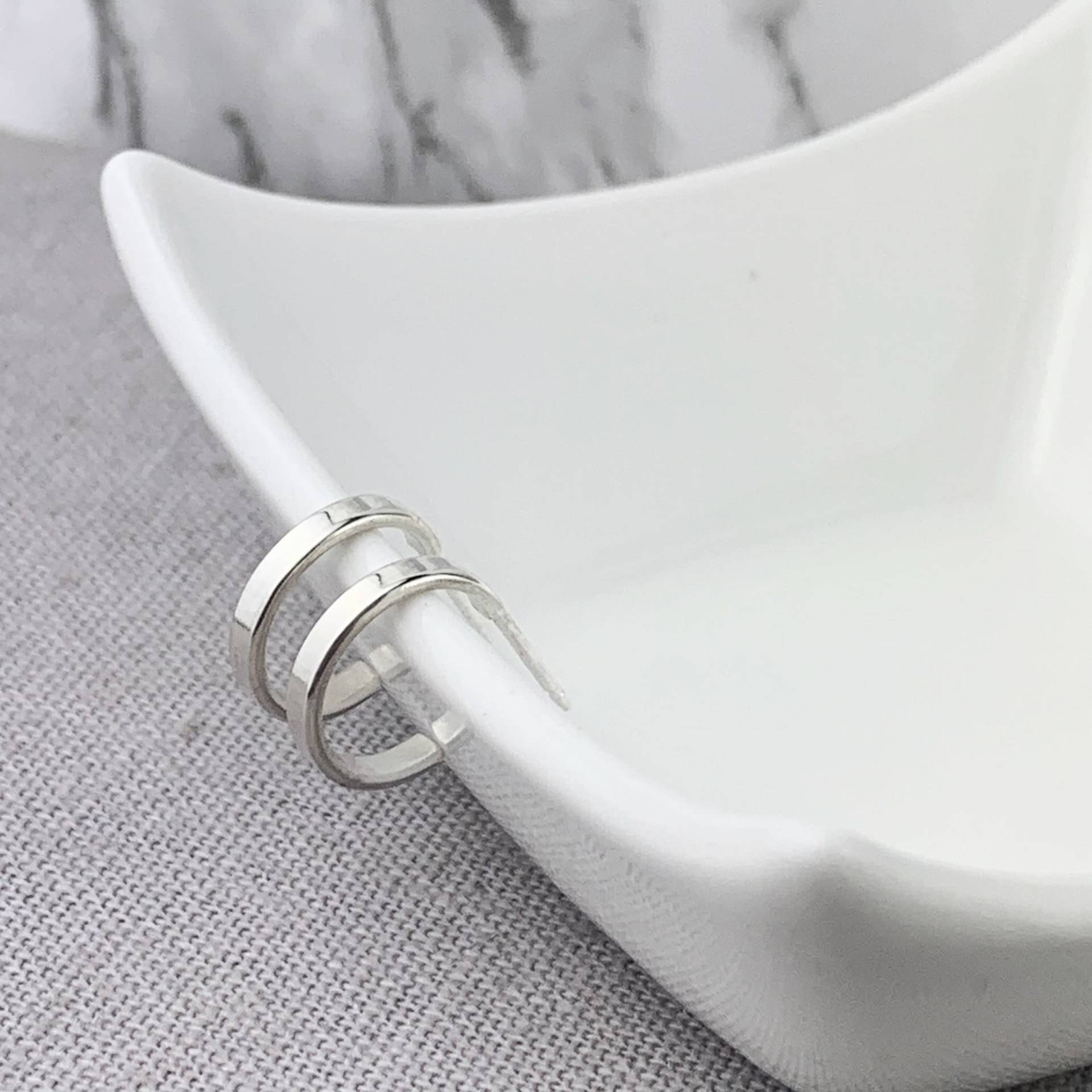 sterling Silber Creolen | Kleine Huggie Ohrringe von KimRyanJewellery
