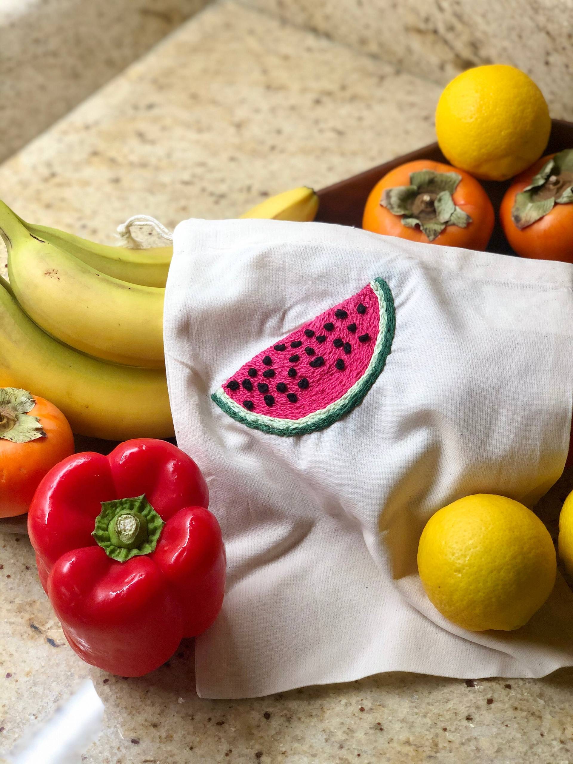 Hand Bestickt Wiederverwendbare Produzieren Tasche - Wassermelone Scheibe von KimbaMartini