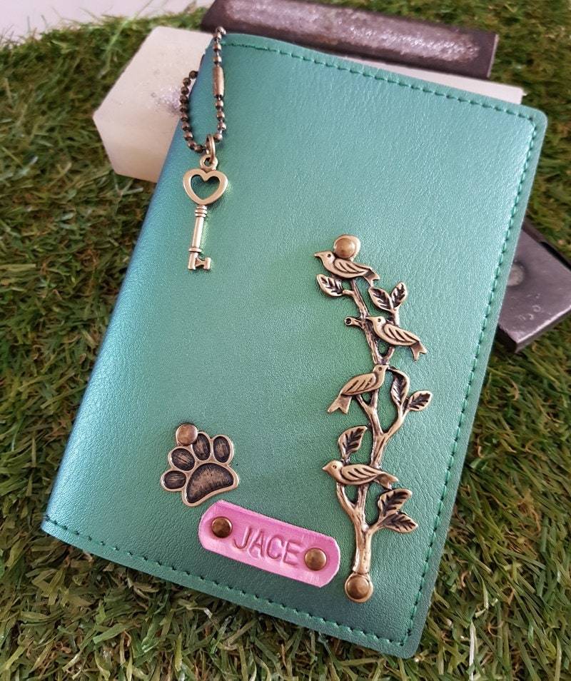 Personalisierte Shinny Passport Inhaber Mit 1 Charme Personalisierte Shinny Passport Inhaber Mit 1 Charme von Kimhandshop
