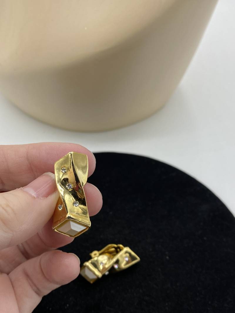 Vintage Abstrakt Gold Plated Twisted Prisma Mit Kristallen Ohrclips Box1S2 von KimmsAttic