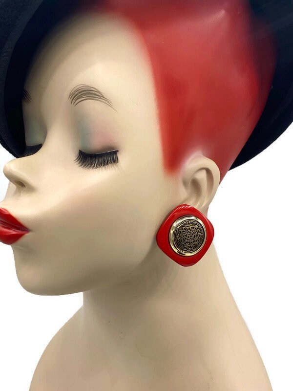 Vintage Feuerwehrauto Rot Und Gold Schriftrolle Oversized Button Clip Ohrringe K7 von KimmsAttic