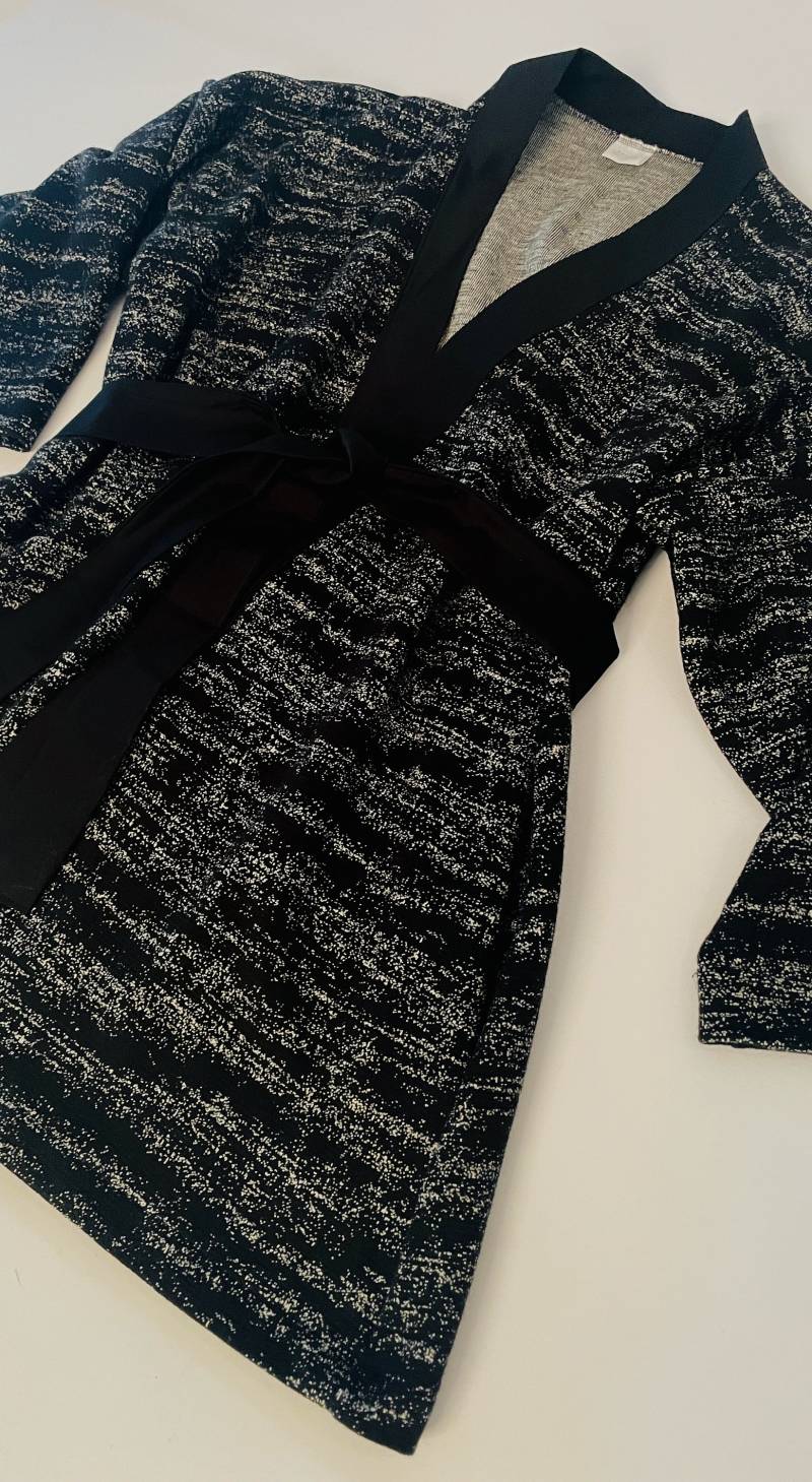 Kimonojacke Strickjacke Schwarz Weiß von KimonosShop