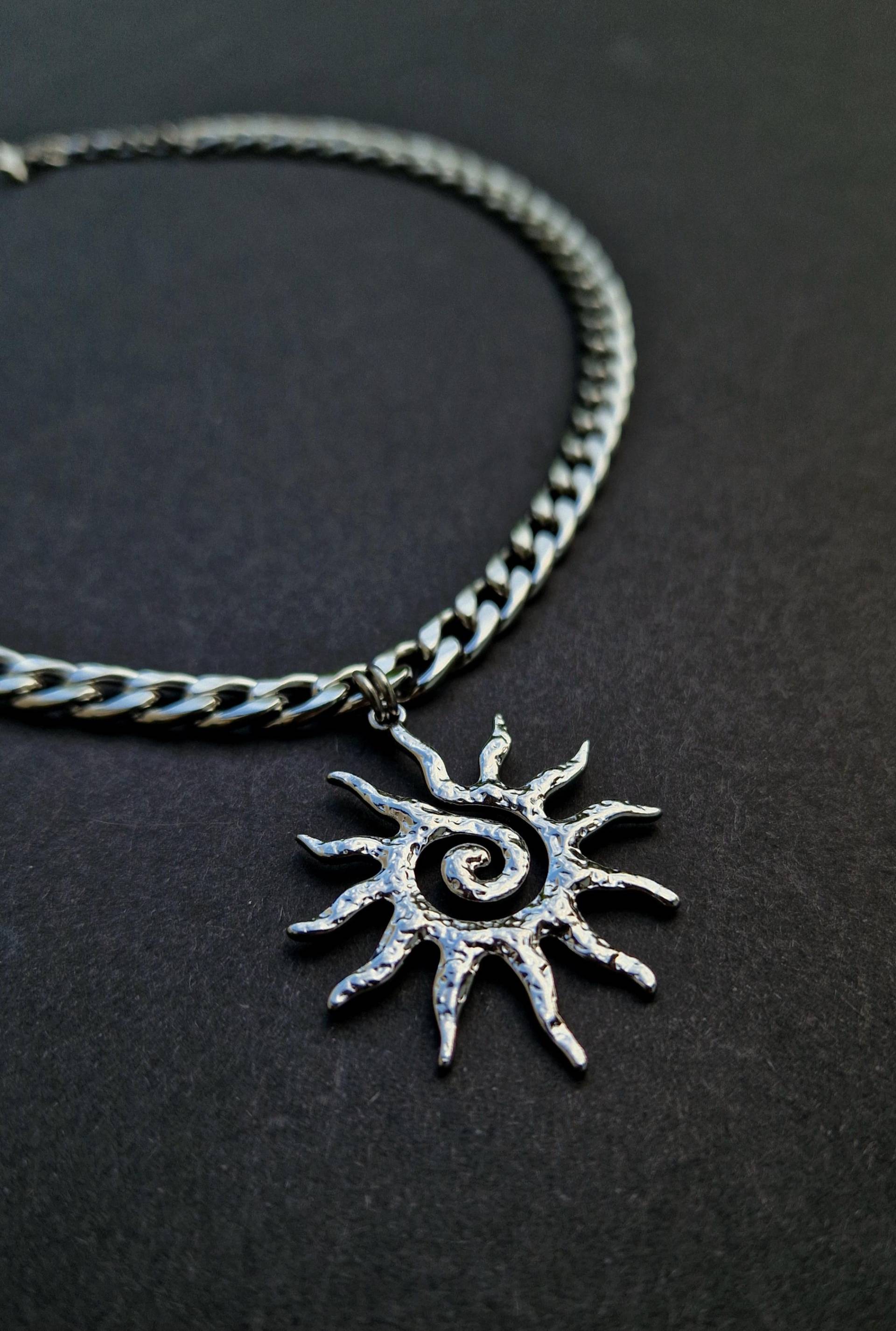 Halskette Sonne von KindaStrangeDE