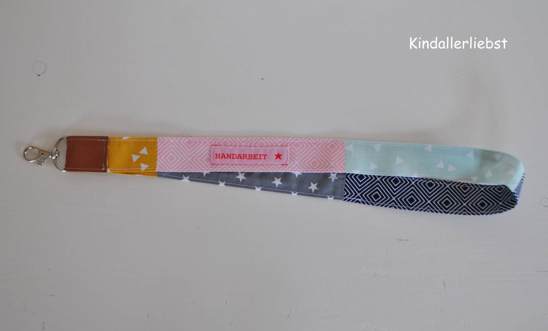 Schlüsselband Patchwork Mit Karabinerhaken von Kindallerliebst