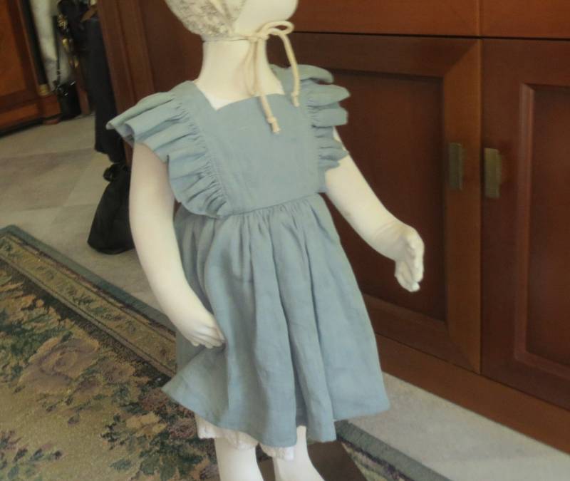 Schürzenkleid Gr. 86 - 92 | Salbeigrün Schürzenkleid Gr. 86 - 92 | Salbeigrün von KinderkramDE