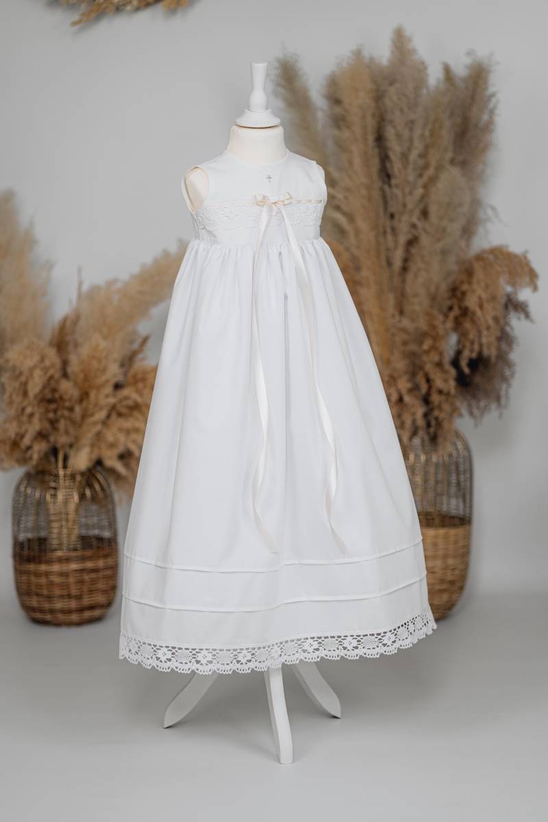 Taufkleid Leon Für Baby Junge Mädchen Ohne Ärmel Mit Swarovski Strasssteinen, Baumwolle Klöppelspitze, Gr. 56 Bis 92, Kleid Taufe von Kinderlieb