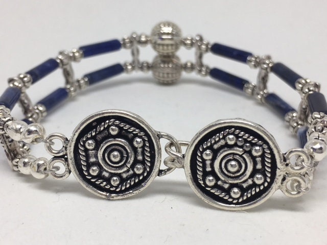 Lapis Lazuli Mit Antik Silbernen Bali Perlen Doppelstrang Armband Oder Fußkettchen - Handgemacht Und Wunderschön von KingBlazCreations