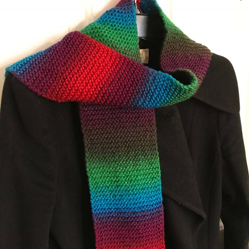 Lebendige Handgestrickte Rainbow Schal Lebendige Handgestrickte Rainbow Schal von KingCharlowe