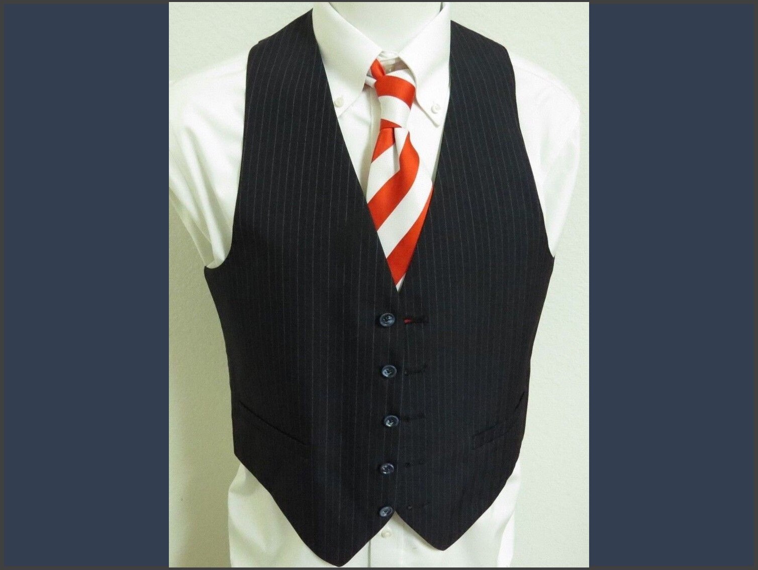 Sz M Navy Blue/Red/White Striped Vintage Mens Polyester #39E Suit Vest von KingJamesVintage