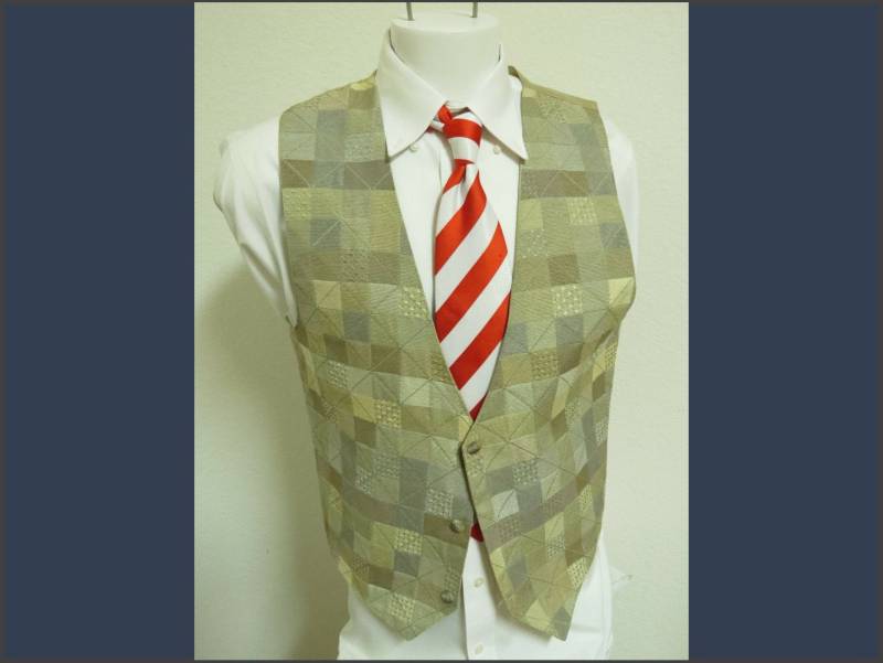 Sz M Tan Brown Multi-Media Plaid Vintage Mens Rayon/Pol #74Q Suit Vest Waistcoat von KingJamesVintage