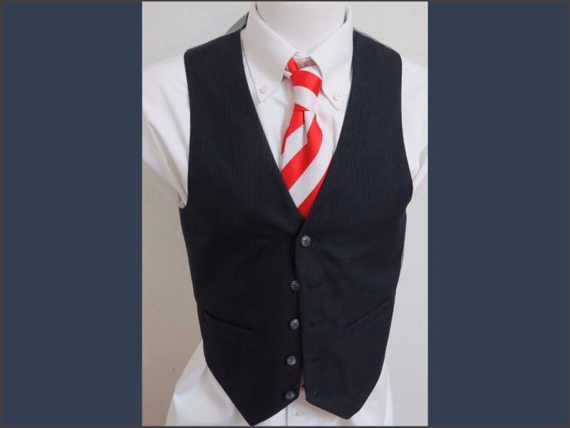 Sz S Navy Blue Pinstriped Vintage Nino Cerruti Mens Polyester #13S Suit Vest von KingJamesVintage