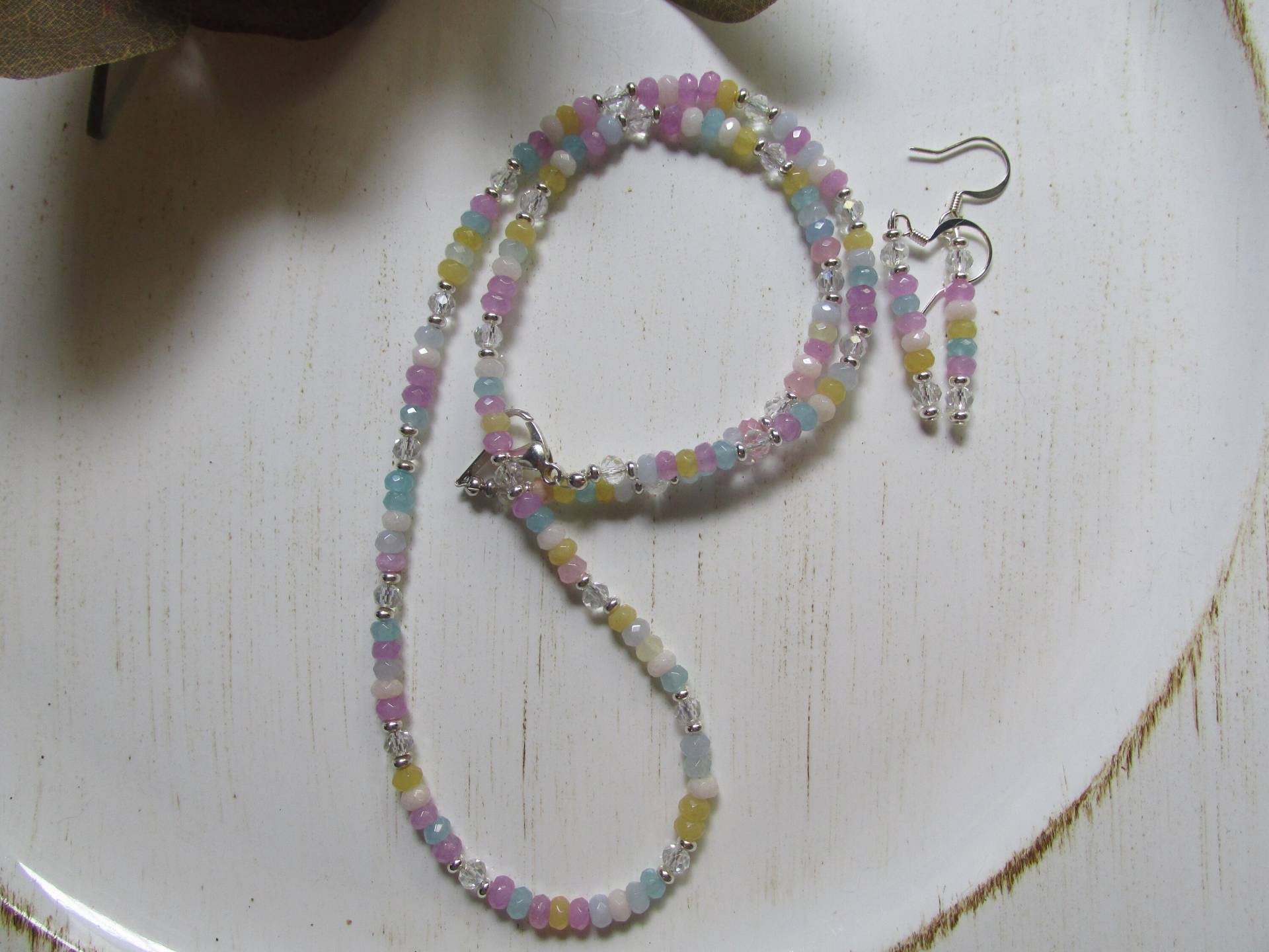 Multi-Colors Morganit Halskette Und Ohrringe Set Kristall Akzente Multi-Colors Morganit Halskette Und Ohrringe Set Kristall Akzente von KingJewelryByRebecca