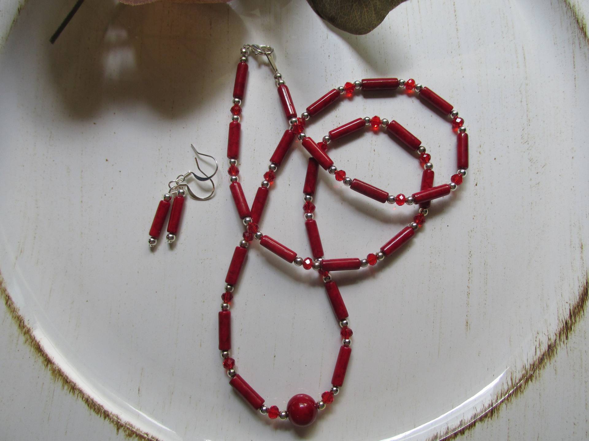 Roter Flussstein Anhänger Und Kette Im Set Minimalist Boho Chic Roter Flussstein Anhänger Und Kette Im Set Minimalist Boho Chic von KingJewelryByRebecca