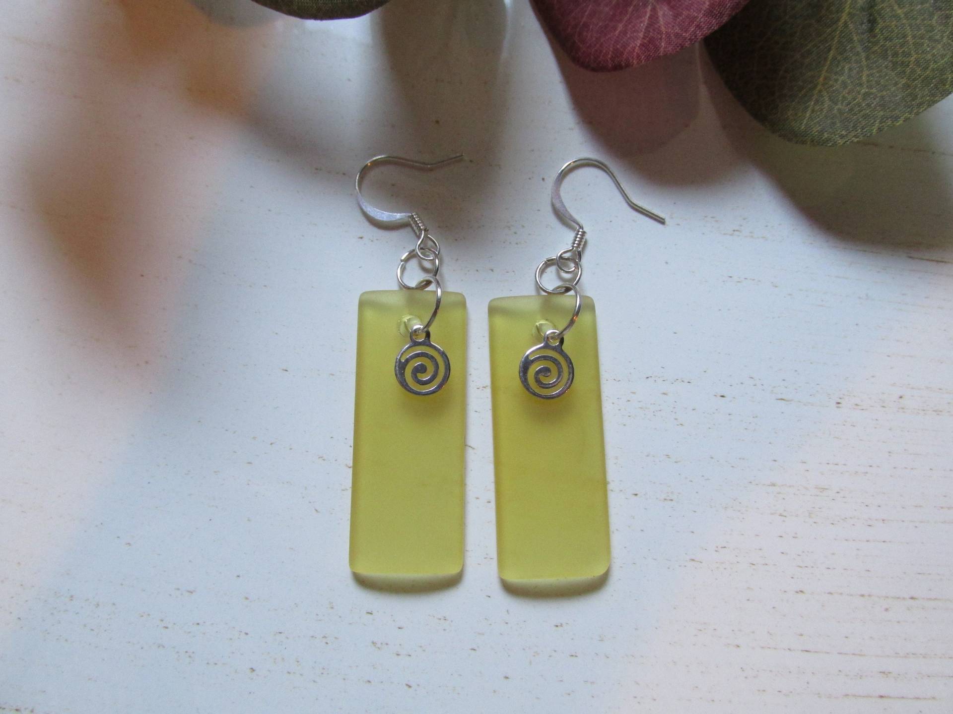 Wüsten Gold Seeglas Ohrringe, Baumeln, Geschenk Für Sie, Strandglas, Strandkleidung, Sommerschmuck, Lässig, Damen, Schick, Art Deco Wüsten Gold Seeglas Ohrringe, Baumeln, Geschenk Für Sie, Strandglas, Strandkleidung, Sommerschmuck, Lässig, Damen, Schick, Art Deco von KingJewelryByRebecca