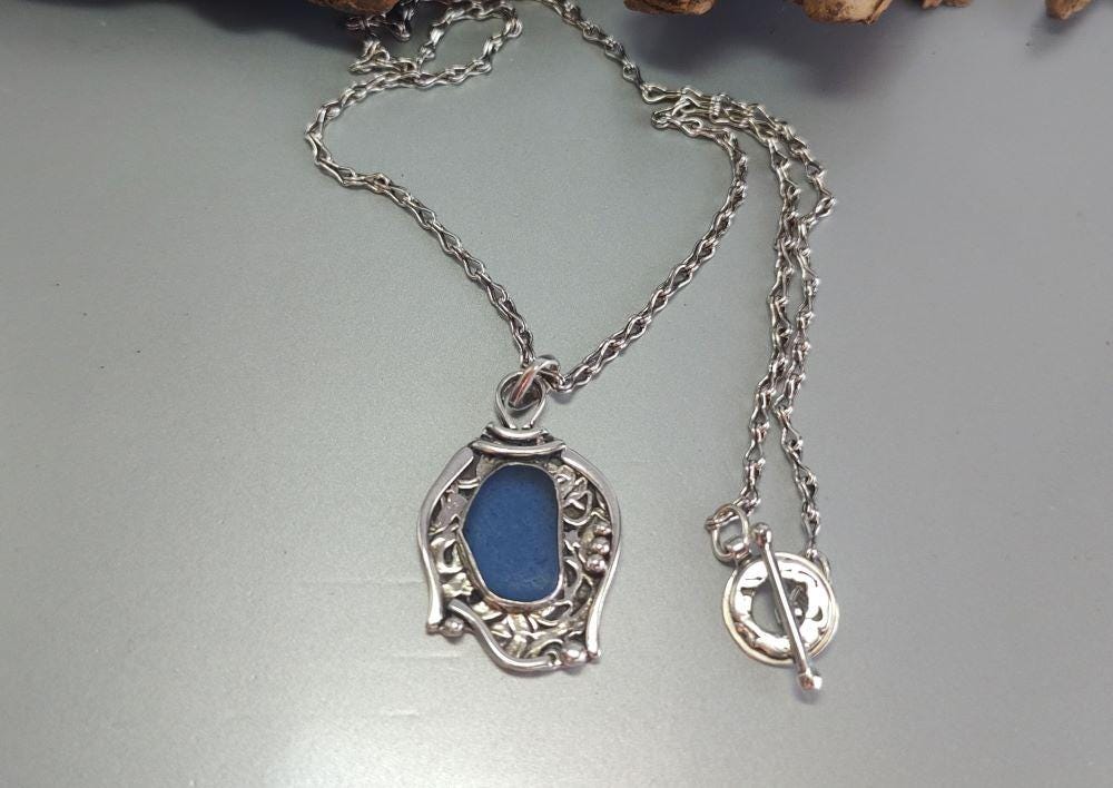 Kobalt Blau Strandglas Anhänger Handgewebte Sterling Silber Kette von KingLane