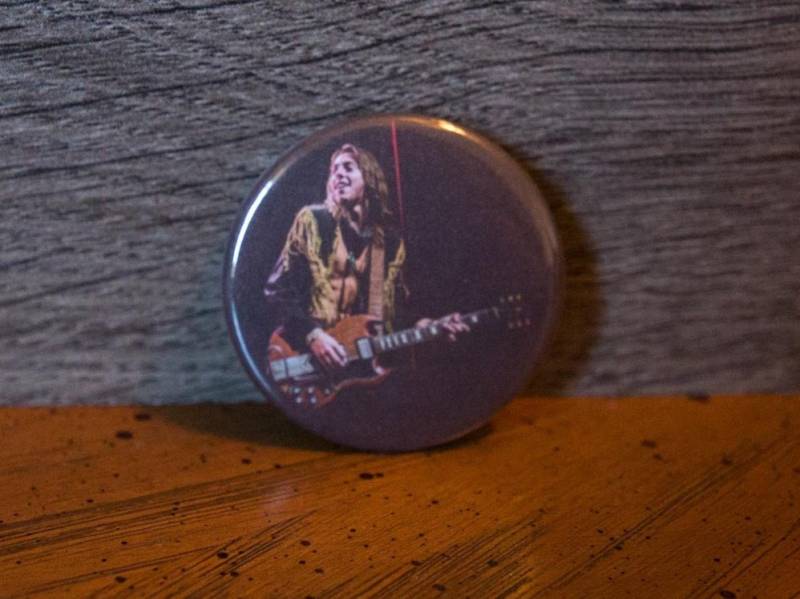 Greta Van Fleet Jake Tribute Sammler Button 3, 5 cm von KingofRocknRoll