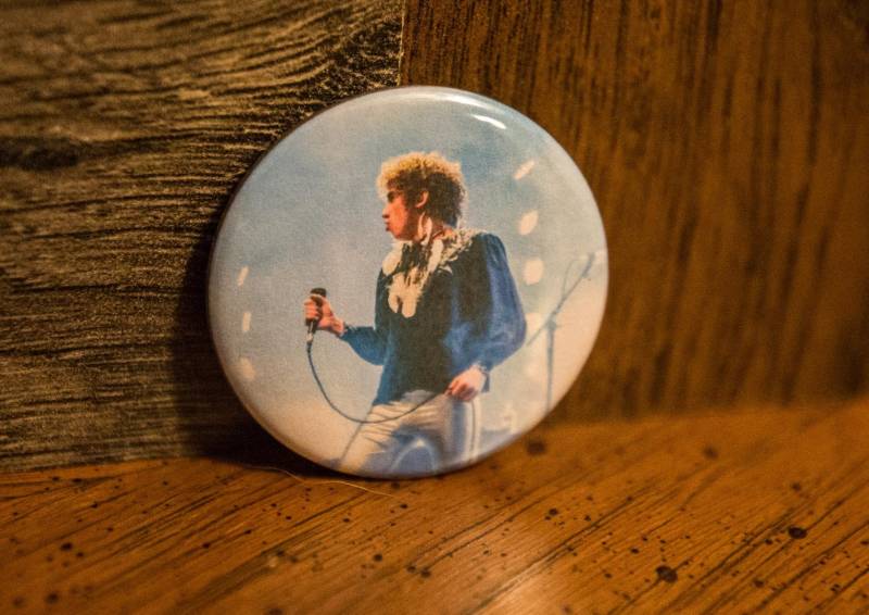 Josh Guf Tribute Button 1, 50 Zoll Knopf von KingofRocknRoll