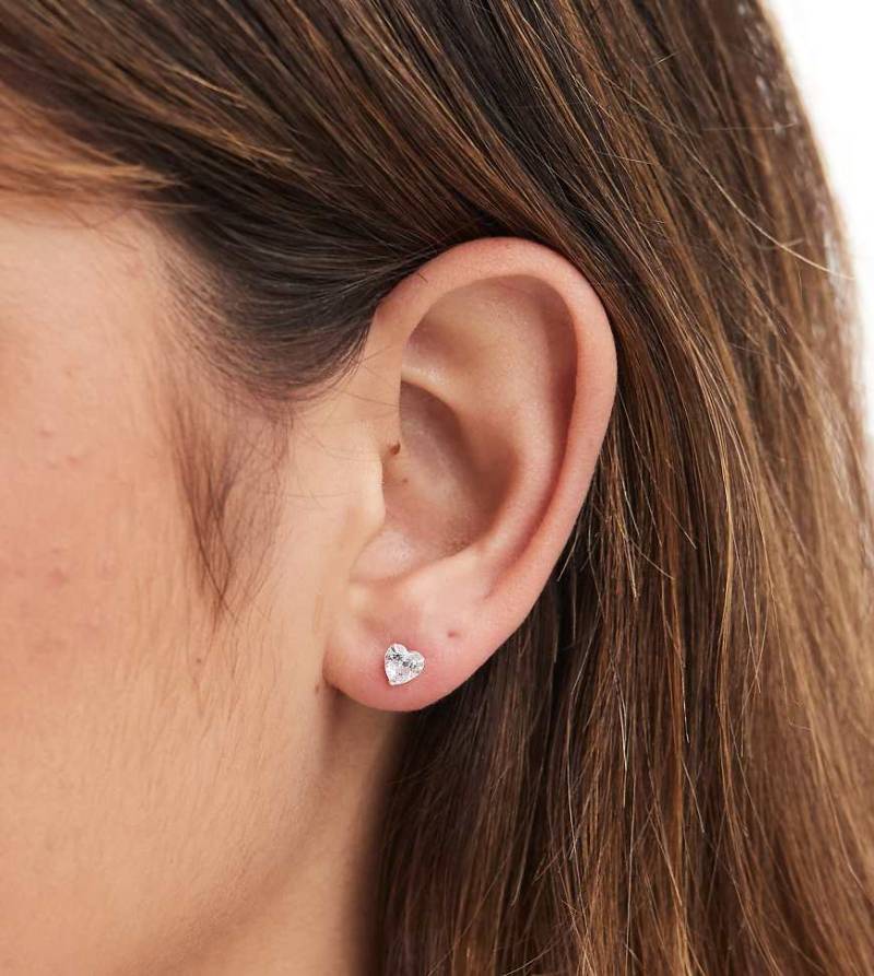 Kingsley Ryan - CZ - Herzförmiger Ohrstecker aus Sterlingsilber mit Strass von Kingsley Ryan