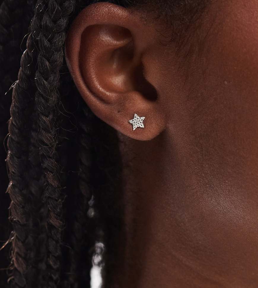 Kingsley Ryan - Gehämmerte Stern-Ohrringe aus Sterlingsilber, 6,5 mm von Kingsley Ryan