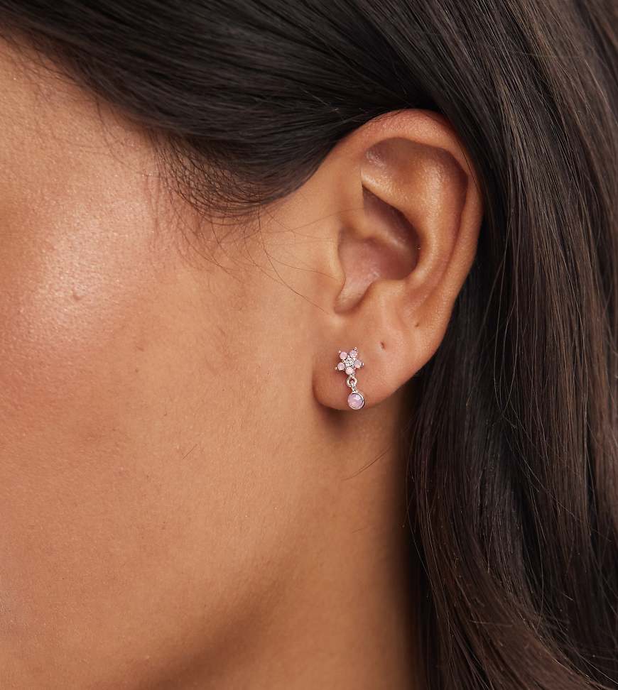 Kingsley Ryan - Ohrringe aus Sterlingsilber mit Blumenanhänger und gefasstem Schmuckstein von Kingsley Ryan