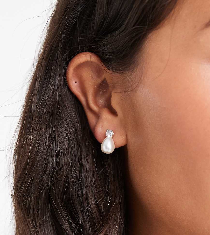 Kingsley Ryan - Ohrstecker aus Sterlingsilber mit tropfenförmigem Perlendetail von Kingsley Ryan