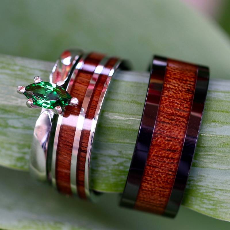 His & Hers Koa Holz Ring Set Grün Marquise Eheringe von KingswayJewelry